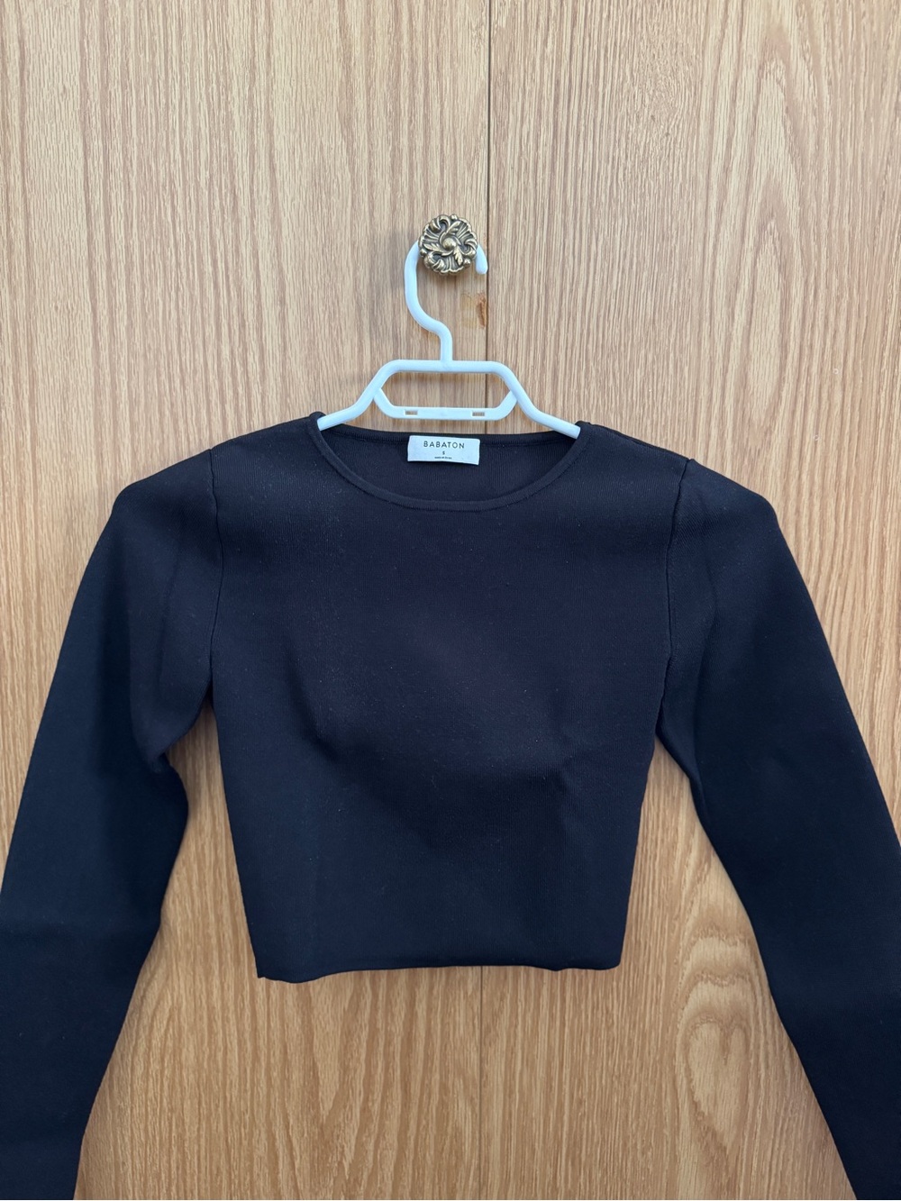 Aritzia Babaton Black Long Sleeve Square Neck Cropped Long Sleeve